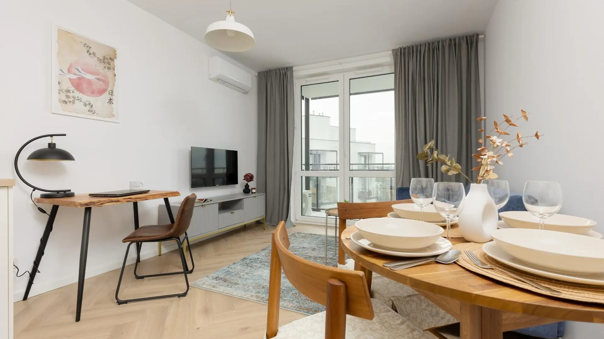 Warsaw Skyline Apartment By Noclegi Renters