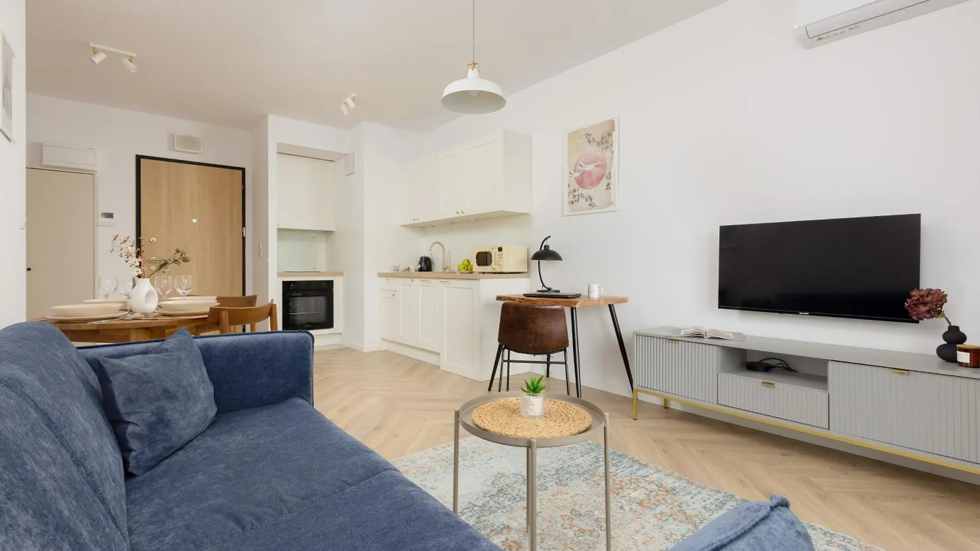 Warsaw Skyline Apartment By Noclegi Renters Poland